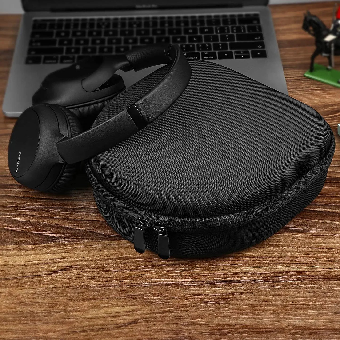 Estuche rígido para auriculares Sony WH-CH700N